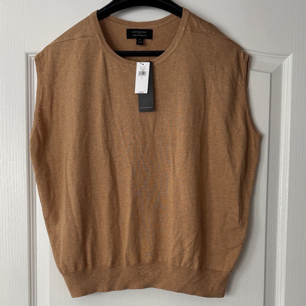 NWT Banana Republic Forever Sweater Camel